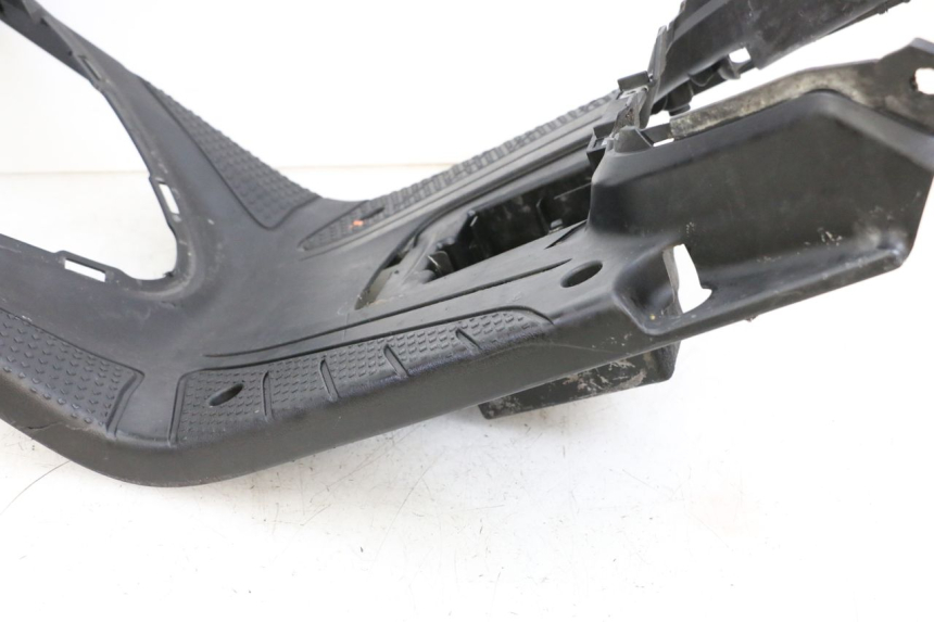 photo de MARCHE PIED MBK BOOSTER SPIRIT 50 (2004 - 2017) - Caratteristiche distintive