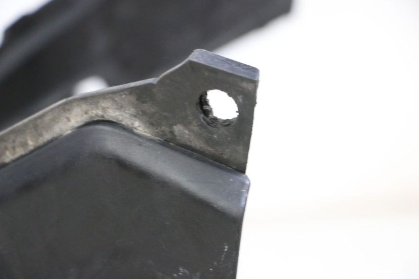 photo de MARCHE PIED MBK BOOSTER SPIRIT 50 (2004 - 2017) - Zoom sui componenti