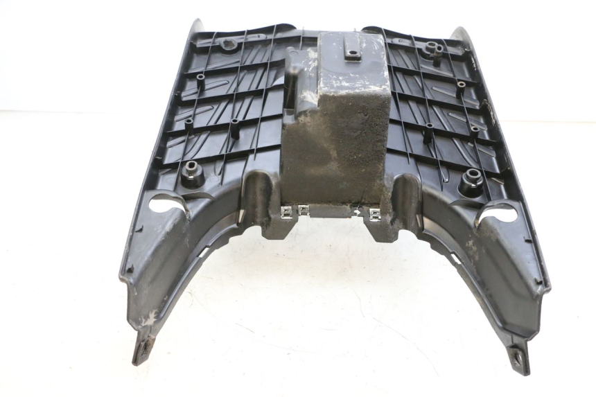 photo de MARCHE PIED MBK BOOSTER SPIRIT 50 (2004 - 2017) - Dettagli dei punti di fissaggio