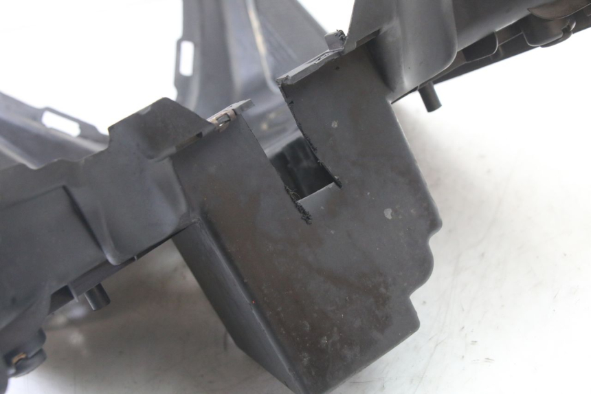 photo de CARENA PEDANA MBK BOOSTER SPIRIT NAKED 50 (2004 - 2017) - Primo piano tecnico