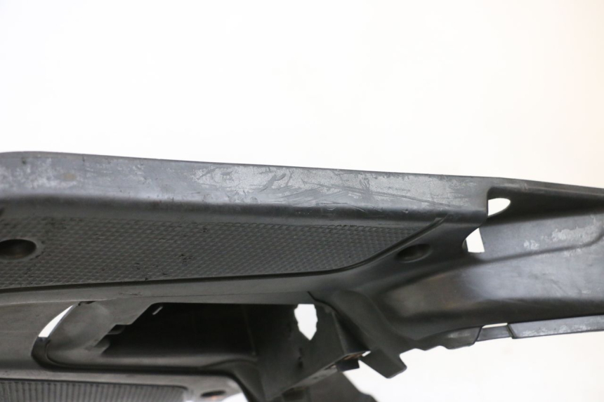 photo de CARENA PEDANA MBK BOOSTER SPIRIT NAKED 50 (2004 - 2017) - Zoom sullo stato d'uso