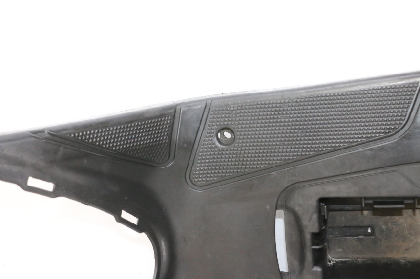 photo de CARENA PEDANA MBK BOOSTER SPIRIT NAKED 50 (2004 - 2017) - Zoom sullo stato d'uso