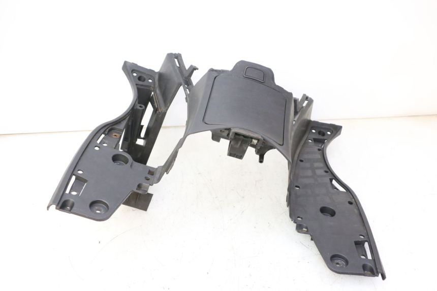 photo de PEDANA SUZUKI BURGMAN 125 (2007 - 2014) - Dettagli dei punti di fissaggio