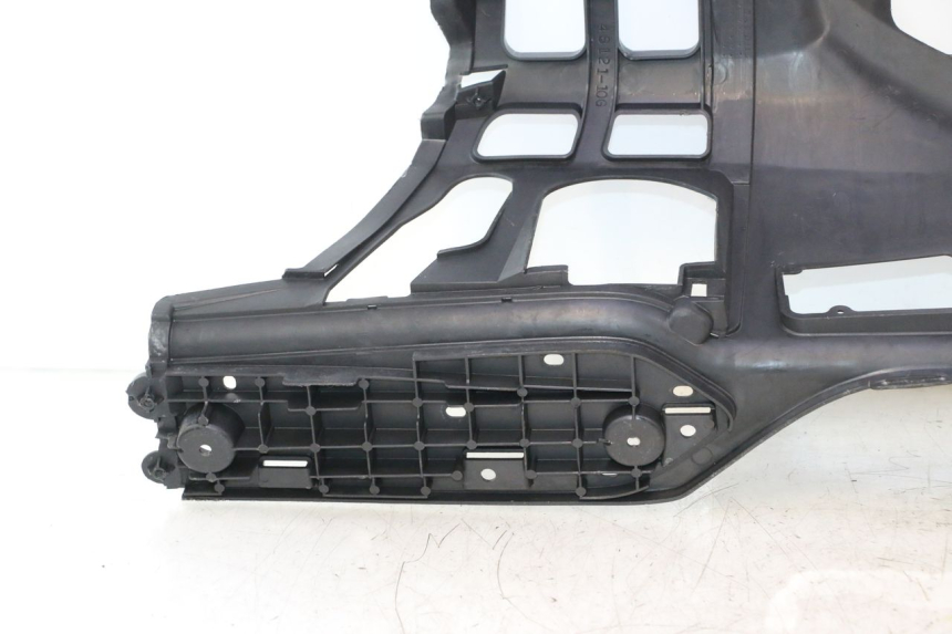 photo de CARENA PEDANA SUZUKI BURGMAN EXECUTIVE ABS 650 (2006 - 2012) - Zoom sui componenti