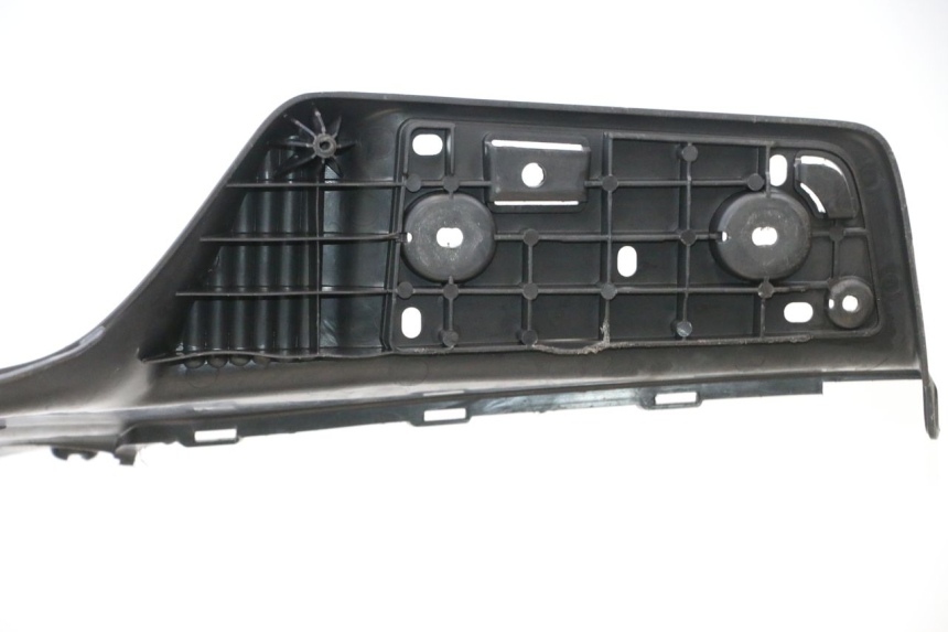 photo de CARENA PEDANA SUZUKI BURGMAN EXECUTIVE ABS 650 (2006 - 2012) - Foto prodotto supplementare