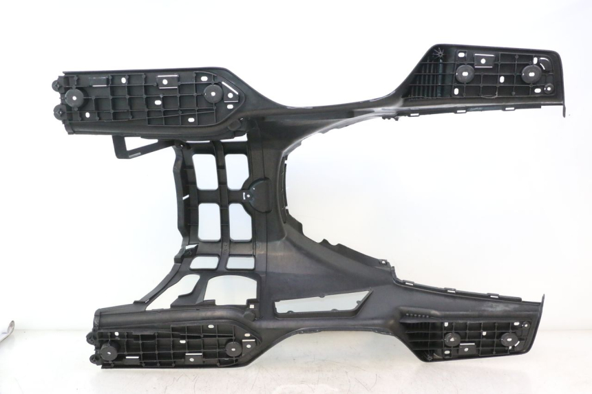 photo de CARENA PEDANA SUZUKI BURGMAN EXECUTIVE ABS 650 (2006 - 2012) - Ispezione visiva dettagliata