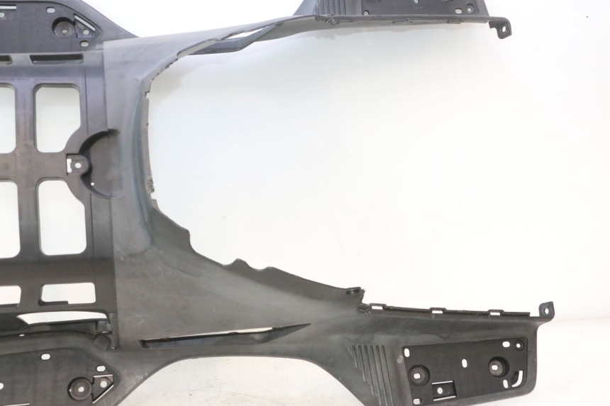 photo de CARENA PEDANA SUZUKI BURGMAN EXECUTIVE ABS 650 (2006 - 2012) - Focus sulla struttura