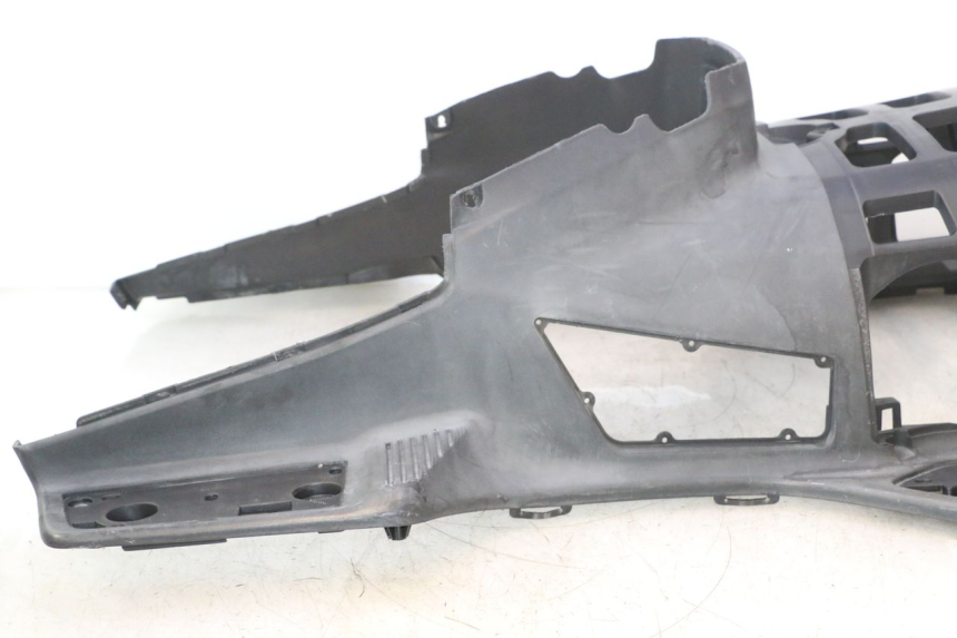 photo de CARENA PEDANA SUZUKI BURGMAN EXECUTIVE ABS 650 (2006 - 2012) - Altra angolazione
