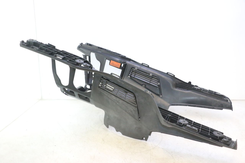 photo de CARENA PEDANA SUZUKI BURGMAN EXECUTIVE ABS 650 (2006 - 2012) - Vista principale