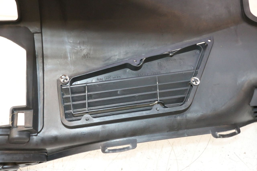 photo de CARENA PEDANA SUZUKI BURGMAN EXECUTIVE ABS 650 (2006 - 2012) - Altra angolazione