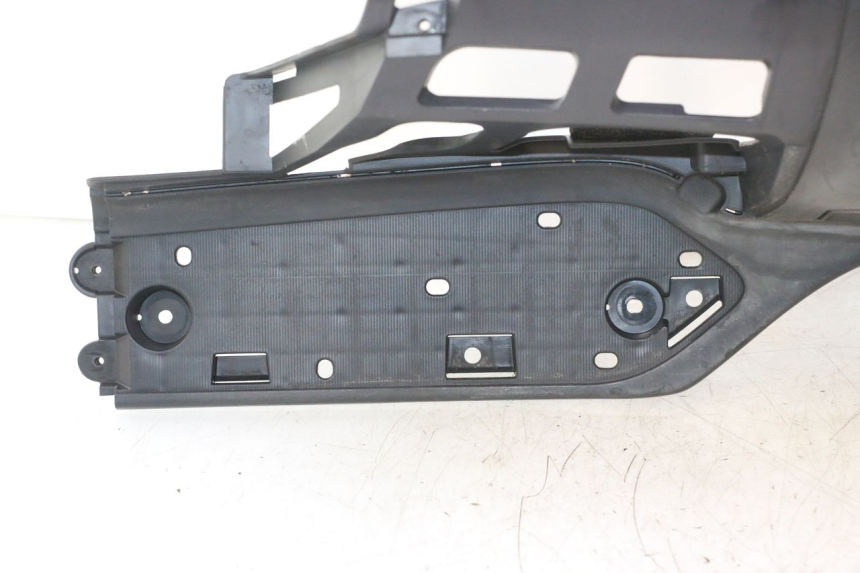 photo de CARENA PEDANA SUZUKI BURGMAN EXECUTIVE ABS 650 (2006 - 2012) - Altra angolazione