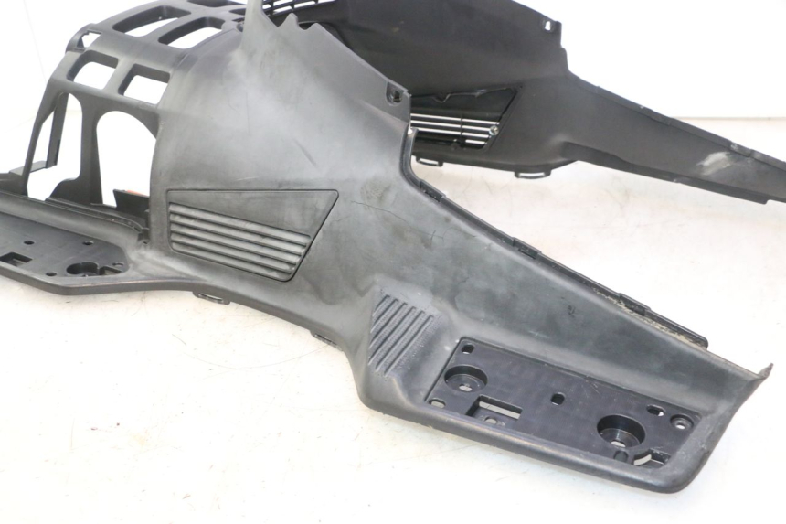 photo de CARENA PEDANA SUZUKI BURGMAN EXECUTIVE ABS 650 (2006 - 2012) - Ricambio usato controllato