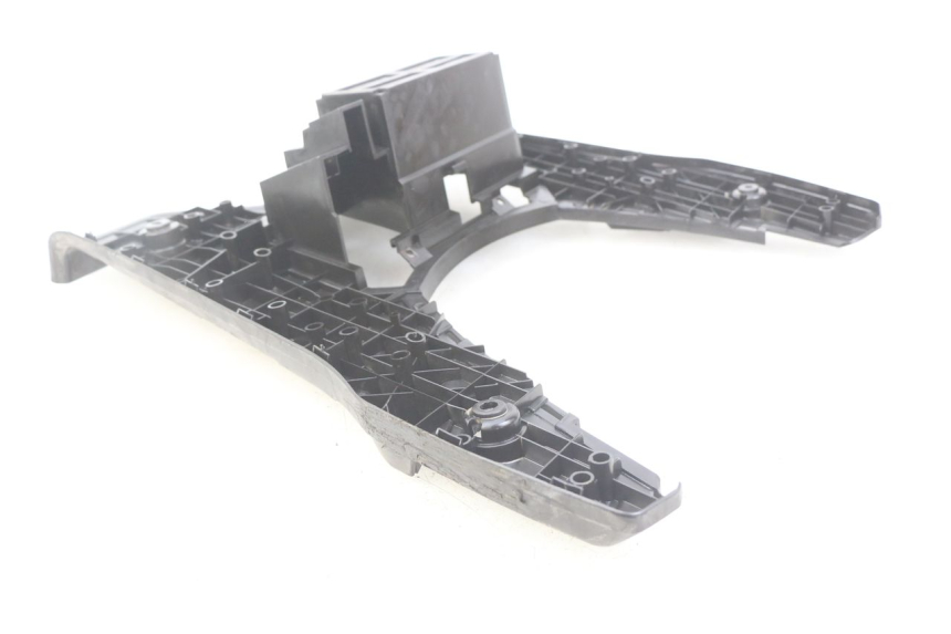 photo de PEDANA YAMAHA BW'S BWS 125 (2010 - 2013) - Stato della superficie e materiale