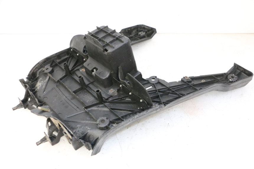 photo de CARENA PEDANA YAMAHA BW'S 100 (1999 - 2002) - Dettagli dei punti di fissaggio