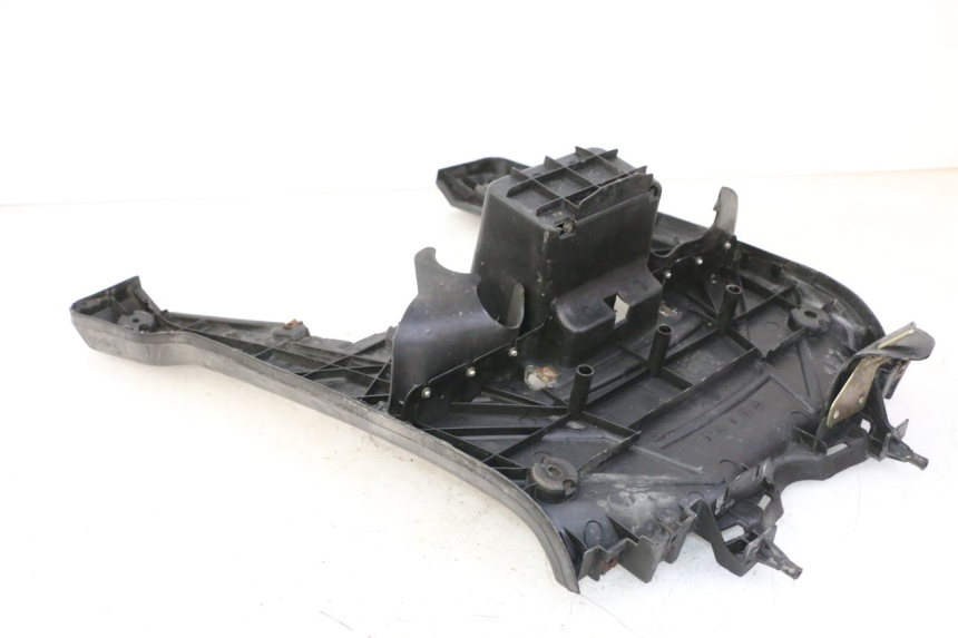 photo de CARENA PEDANA YAMAHA BW'S 100 (1999 - 2002) - Stato della superficie e materiale