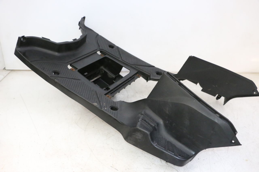 photo de PEDANE SYM CROX 4T 50 (2016 - 2023) - Primo piano tecnico