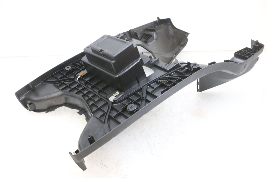 photo de PEDANE SYM CROX 4T 50 (2016 - 2023) - Primo piano tecnico