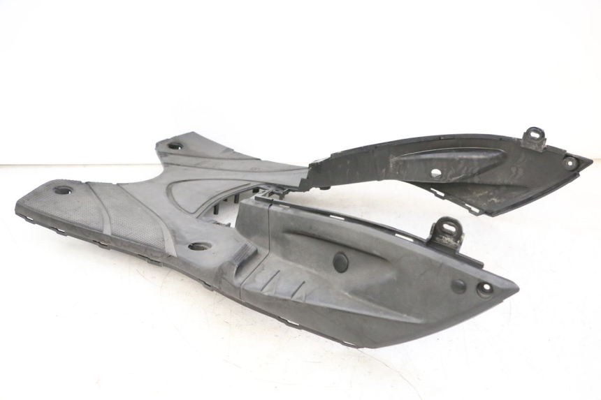 photo de PEDANA YAMAHA CYGNUS X INJECTION 125 (2007 - 2013) - Zoom sui componenti