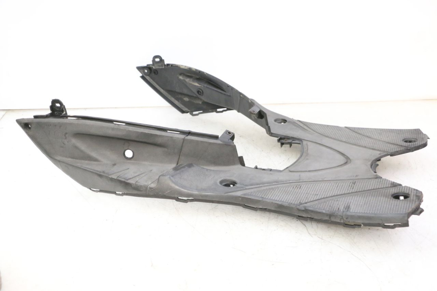 photo de PEDANA YAMAHA CYGNUS X INJECTION 125 (2007 - 2013) - Dettagli dei punti di fissaggio