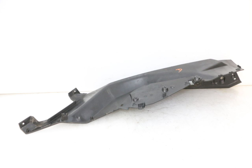 photo de CARENA PEDANA DESTRA QUADRO 4 4D 350 (2015 - 2018) - Primo piano tecnico