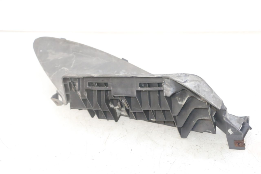 photo de MARCHE PIED DESTRO SUZUKI BURGMAN 125 (2007 - 2014) - Altra angolazione