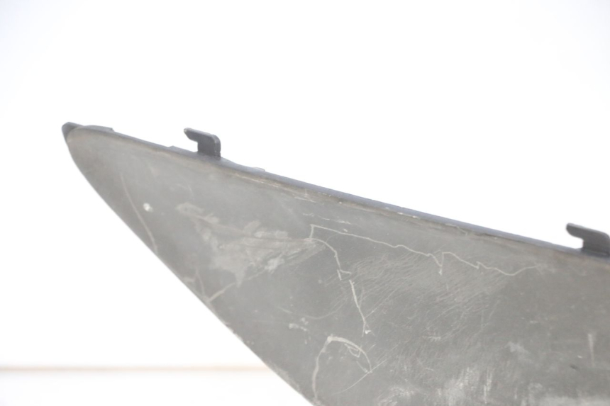 photo de MARCHE PIED DESTRO SUZUKI BURGMAN 125 (2007 - 2014) - Dettagli dei punti di fissaggio