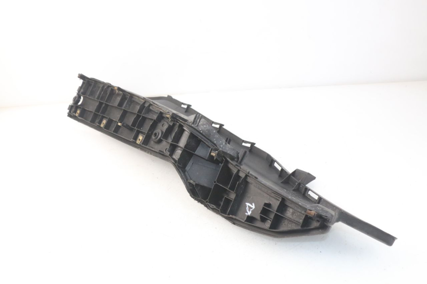 photo de MARCHE PIED DESTRO KYMCO DINK STREET 125 (2009 - 2014) - Altra angolazione