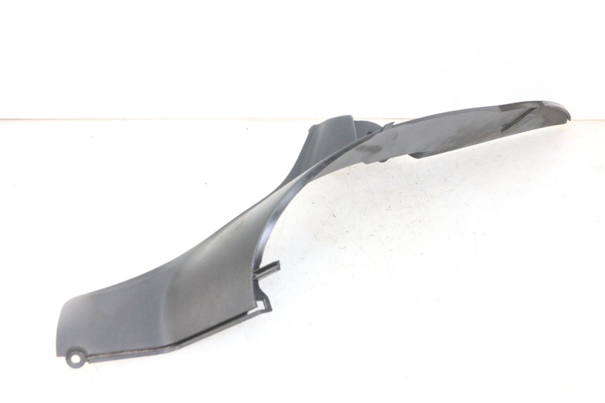 photo de CARENA PEDANA DESTRA PEUGEOT ELYSEO 125 (1999 - 2004) - Primo piano tecnico