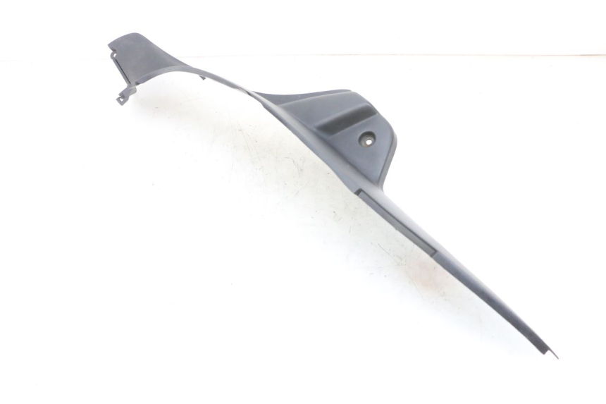 photo de CARENA PEDANA DESTRA PEUGEOT ELYSEO 125 (1999 - 2004) - Primo piano tecnico