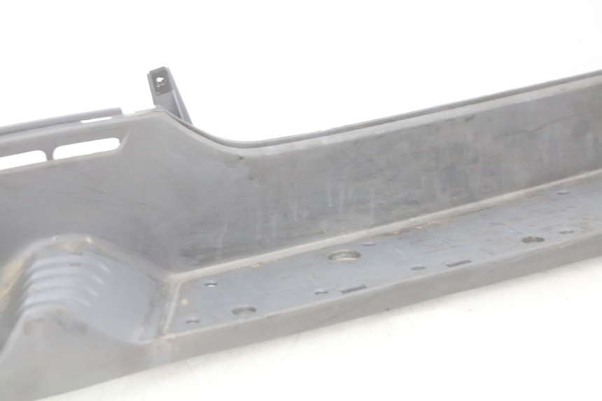 photo de MARCHE PIED DESTRO HONDA FES PANTHEON 2T 125 (1998 - 2002) - Stato della superficie e materiale