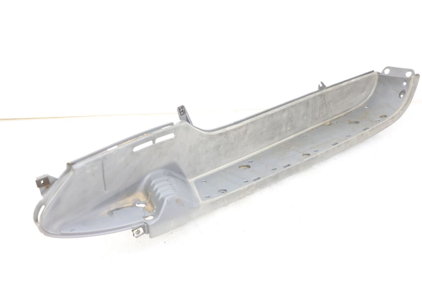 photo de MARCHE PIED DESTRO HONDA FES PANTHEON 2T 125 (1998 - 2002) - Dettagli dei punti di fissaggio