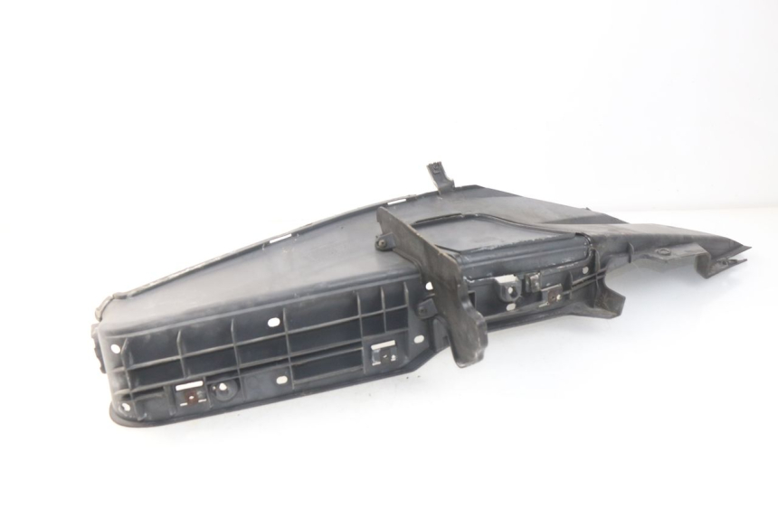 photo de MARCHE PIED DESTRO HONDA FES PANTHEON 125 (2003 - 2007) - Zoom sullo stato d'uso