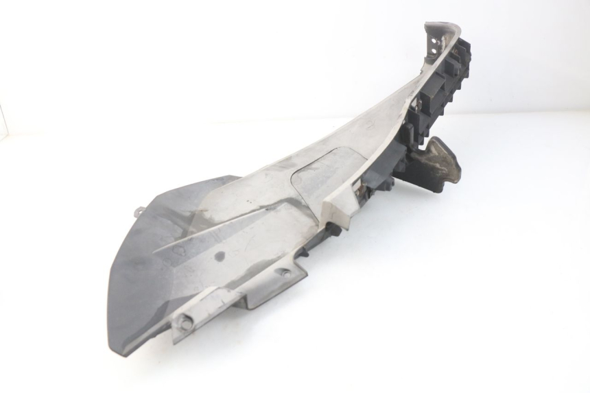 photo de MARCHE PIED DESTRO HONDA FES PANTHEON 125 (2003 - 2007) - Altra angolazione