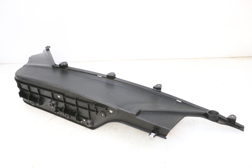 photo de CARENA PEDANA DESTRA JM MOTORS GTS 125 (2015 - 2019) - Altra vista dell'articolo