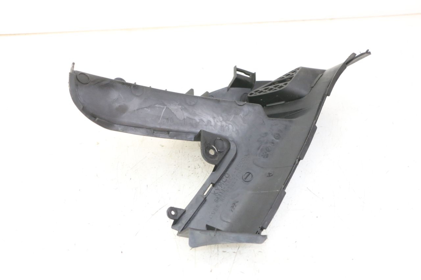 photo de CARENA PEDANA DESTRA KYMCO GRAND DINK 125 (2008 - 2014) - Zoom sullo stato d'uso