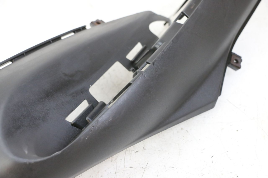 photo de CARENA PEDANA DESTRA MBK OVETTO ONE 2T 50 (2013 - 2017) - Stato della superficie e materiale