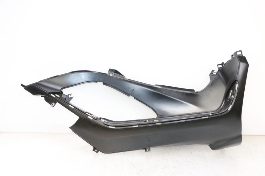 photo de CARENA PEDANA DESTRA PIAGGIO MP3 HPE 300 (2019 - 2026) - Vista principale