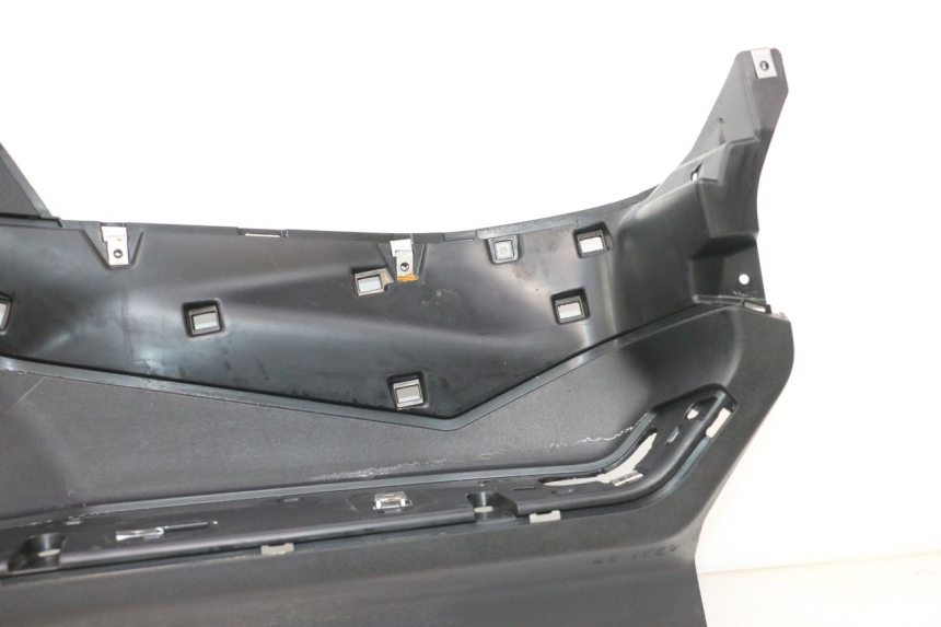 photo de CARENA PEDANA DESTRA PIAGGIO MP3 HPE 530 (2022 - 2026) - Ispezione visiva dettagliata