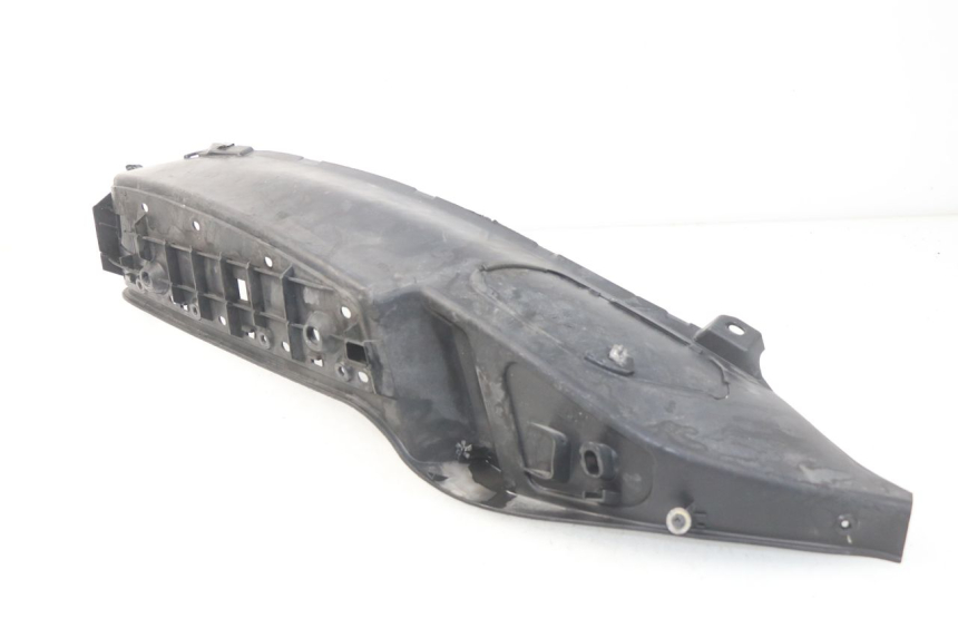 photo de MARCHE PIED DESTRO PIAGGIO MP3 LT 400 (2007 - 2012) - Altra angolazione