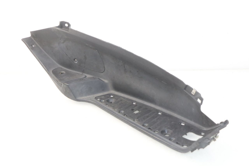 photo de MARCHE PIED DESTRO PIAGGIO MP3 LT 400 (2007 - 2012) - Dettagli dei punti di fissaggio