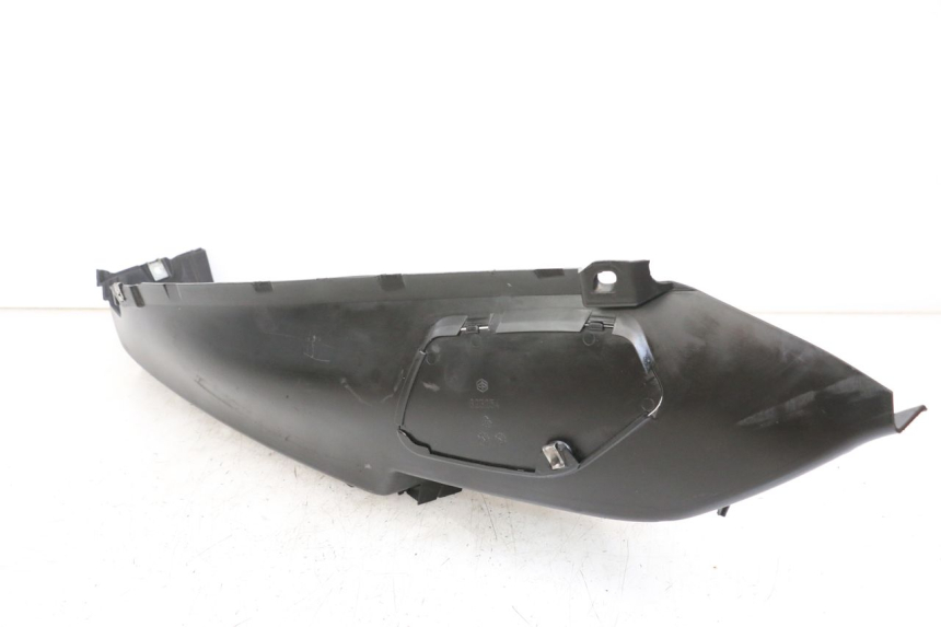 photo de MARCHE PIED DESTRO PIAGGIO MP3 LT 400 (2007 - 2012) - Altra angolazione