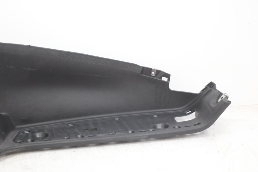 photo de Pedana destra PIAGGIO MP3 LT 300 (2010 - 2016) - Zoom sullo stato d'uso