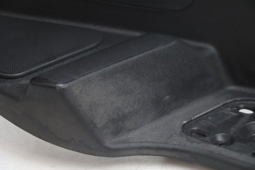 photo de Pedana destra PIAGGIO MP3 LT 300 (2010 - 2016) - Primo piano tecnico