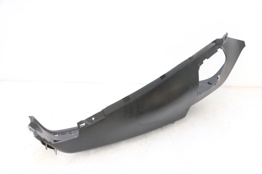 photo de MARCHE PIED DESTRO PIAGGIO MP3 LT 400 (2007 - 2012) - Stato della superficie e materiale