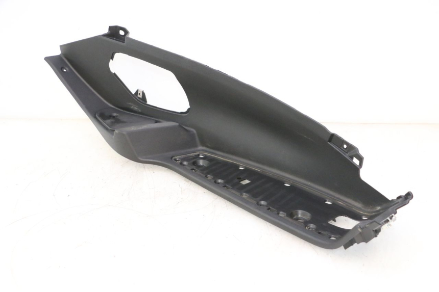 photo de MARCHE PIED DESTRO PIAGGIO MP3 LT 400 (2007 - 2012) - Ricambio usato controllato
