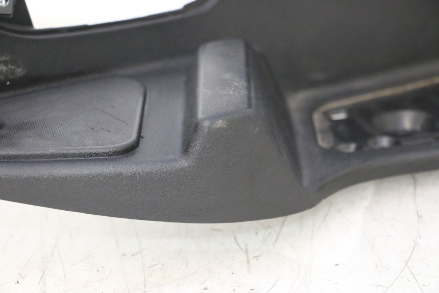 photo de MARCHE PIED DESTRO PIAGGIO MP3 LT 400 (2007 - 2012) - Marcature e riferimenti originali
