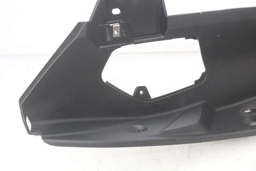 photo de MARCHE PIED DESTRO PIAGGIO MP3 500 (2014 - 2017) - Stato della superficie e materiale