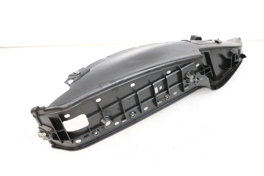 photo de Pedana destra PIAGGIO MP3 500 (2011 - 2015) - Zoom sullo stato d'uso