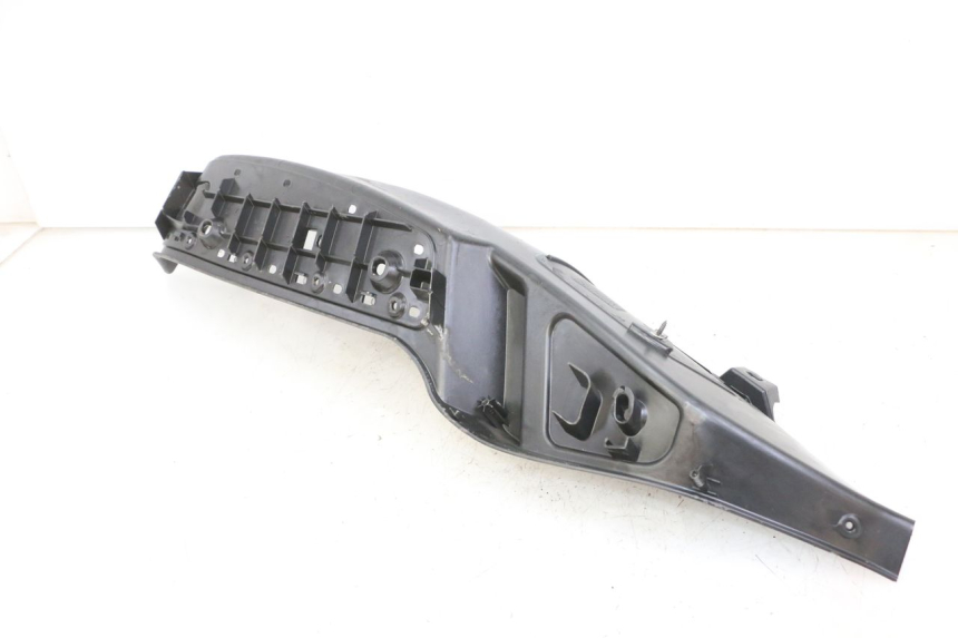 photo de Pedana destra PIAGGIO MP3 500 (2011 - 2015) - Zoom sullo stato d'uso