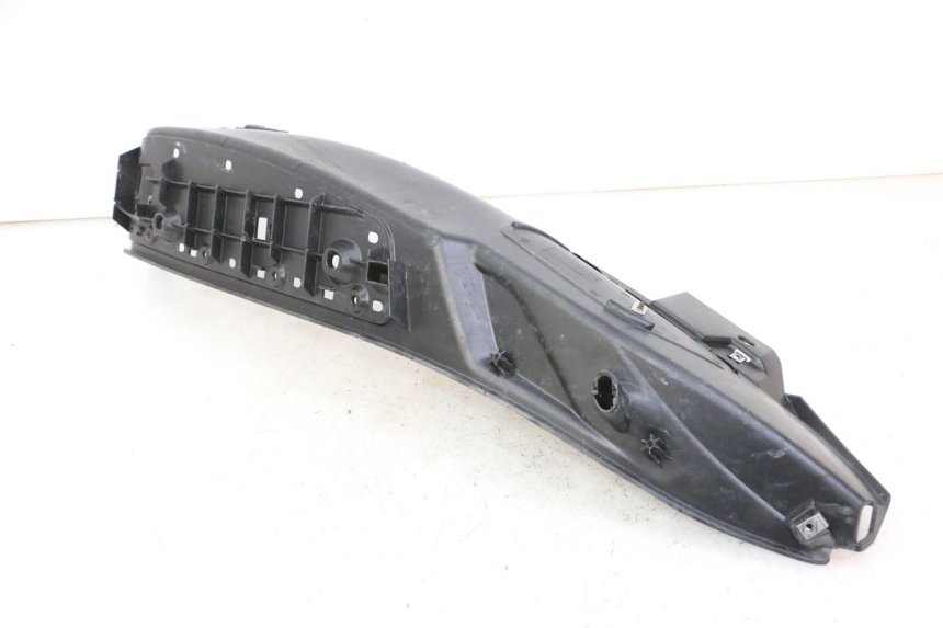 photo de MARCHE PIED DESTRO PIAGGIO MP3 500 (2014 - 2017) - Zoom sullo stato d'uso